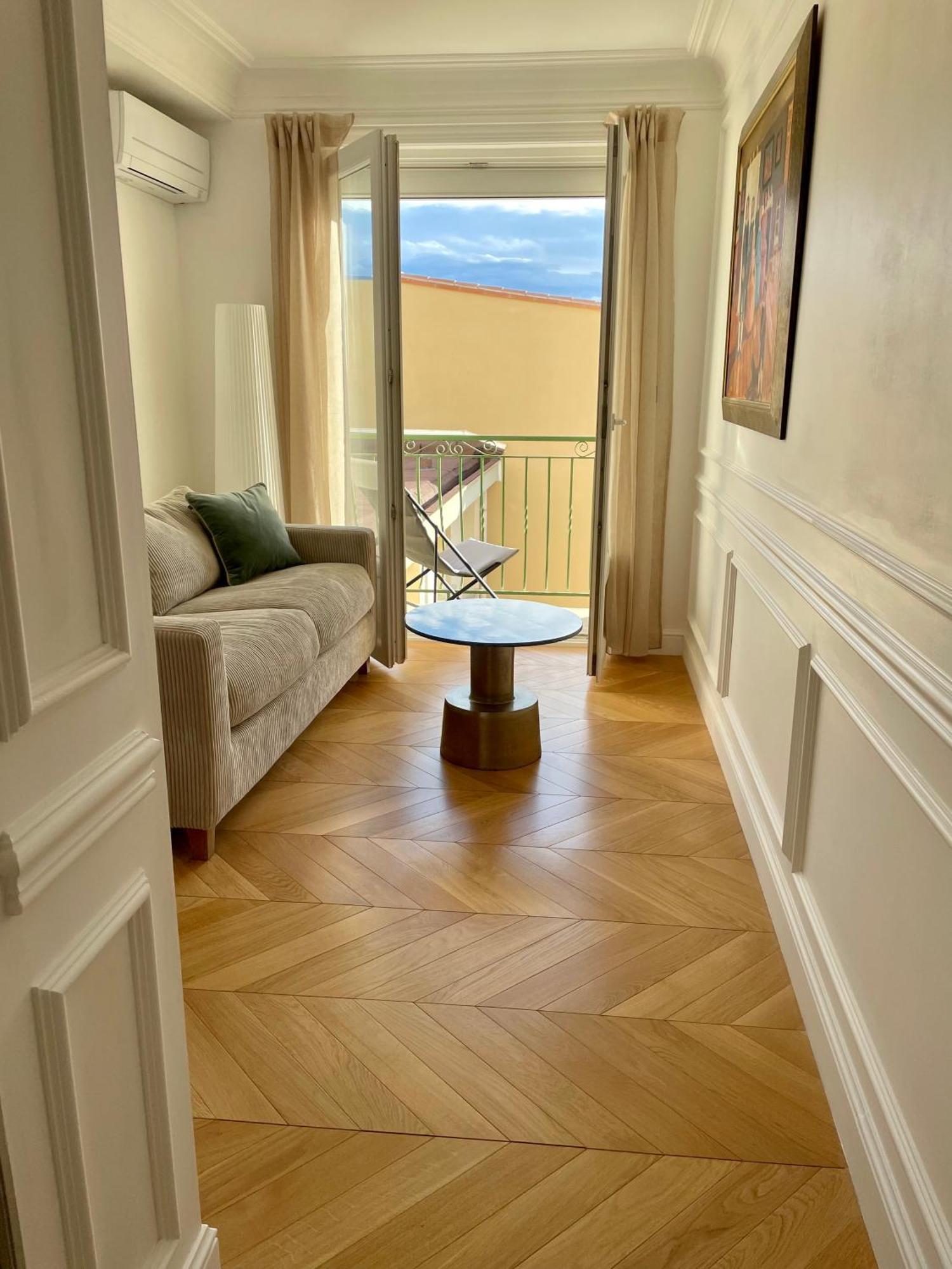 Apparemment Niche Dans Les Arbres Apartment Narbonne Exterior photo